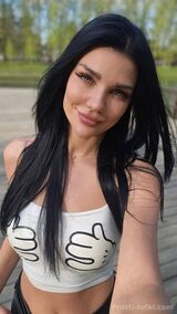 Миниатюра Индивидуалка Лаура Ленина Фотография 